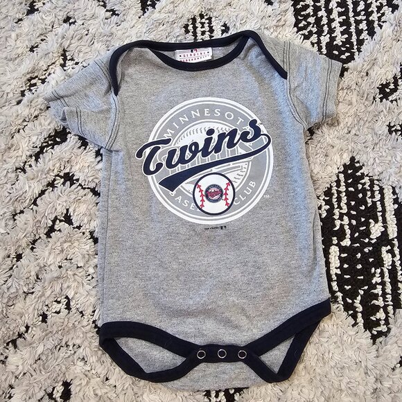 Geniune Merchandise by Team Athletics Minnesota Twins Baby Bodysuit 12 Months - Picture 1 of 4
